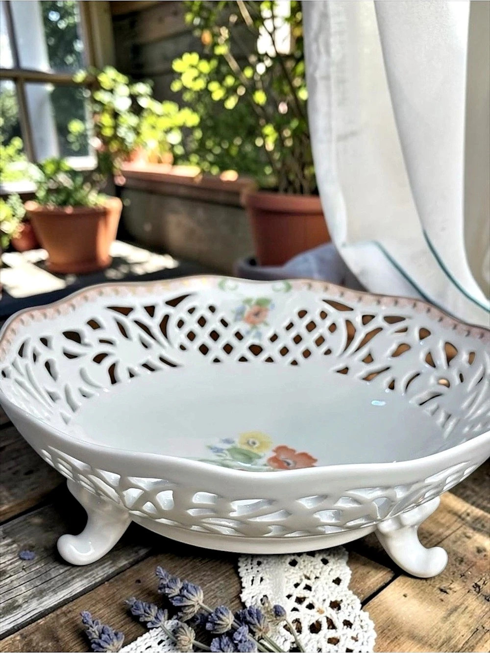 VTG Oscar de la Renta Royal Poppy Lattice Footed Bowl West Germany UH115